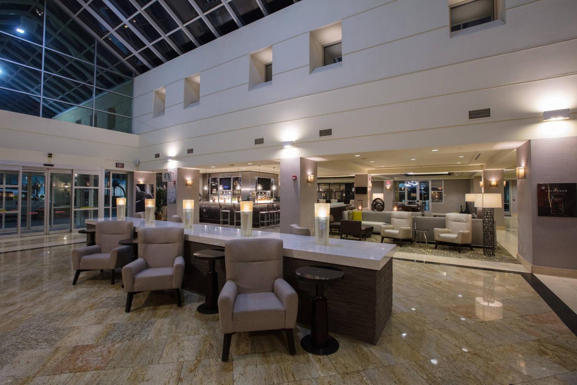 Hotel Marriott At The Convention Center 3*
